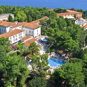 Marina Sunny By Valamar Hotel